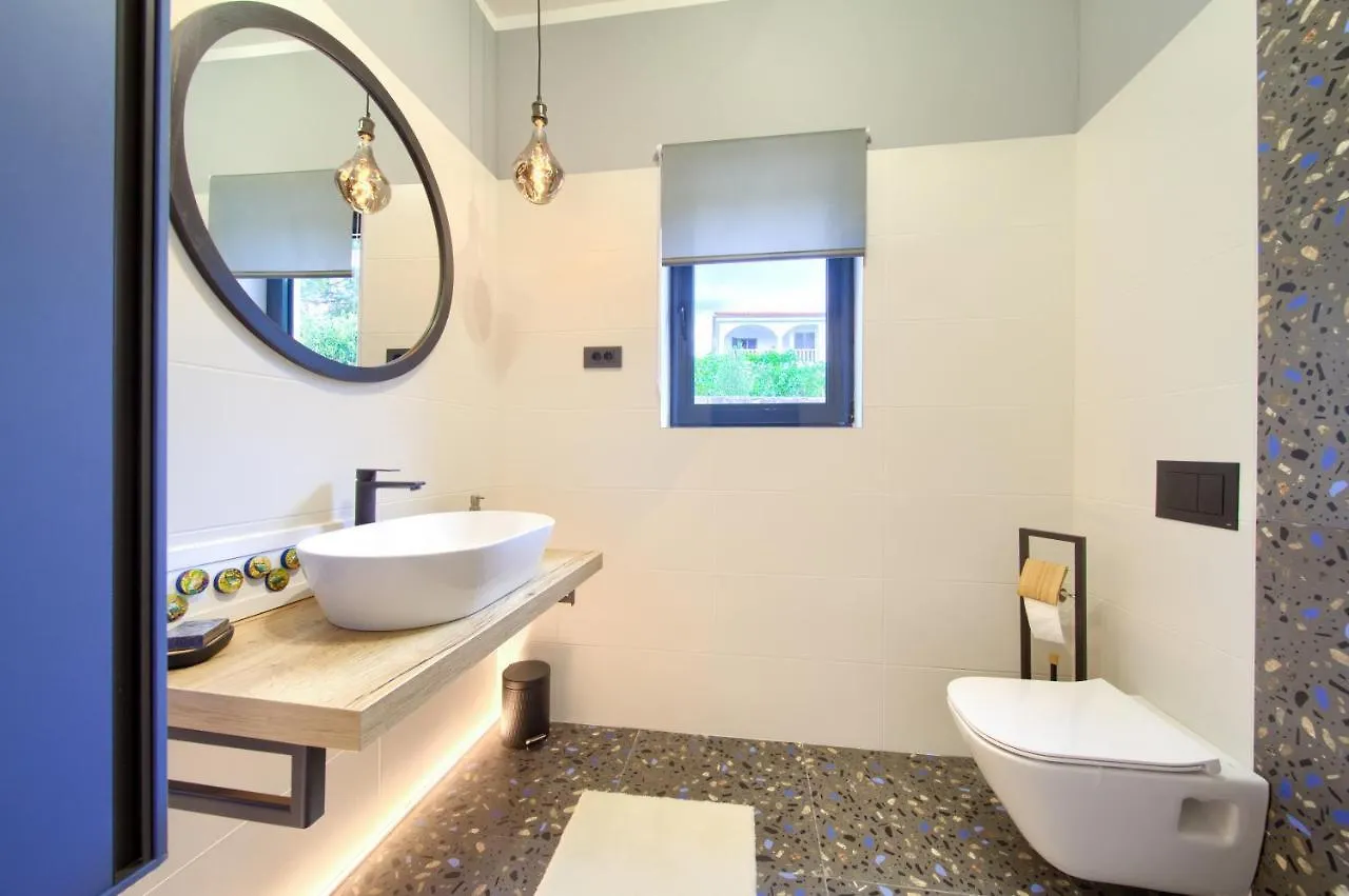 Villa Magnifica With Pool Pinezici