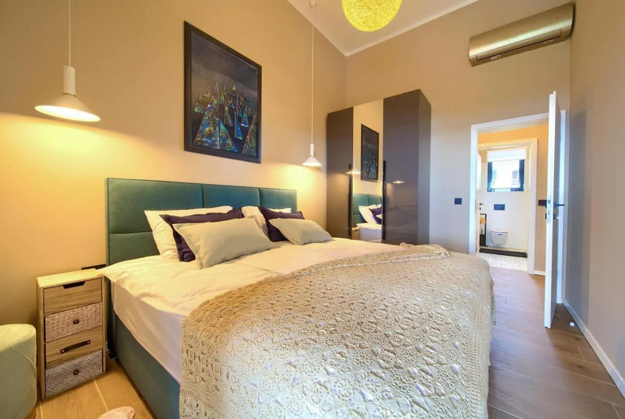 Villa Magnifica With Pool Pinezici  Croatia
