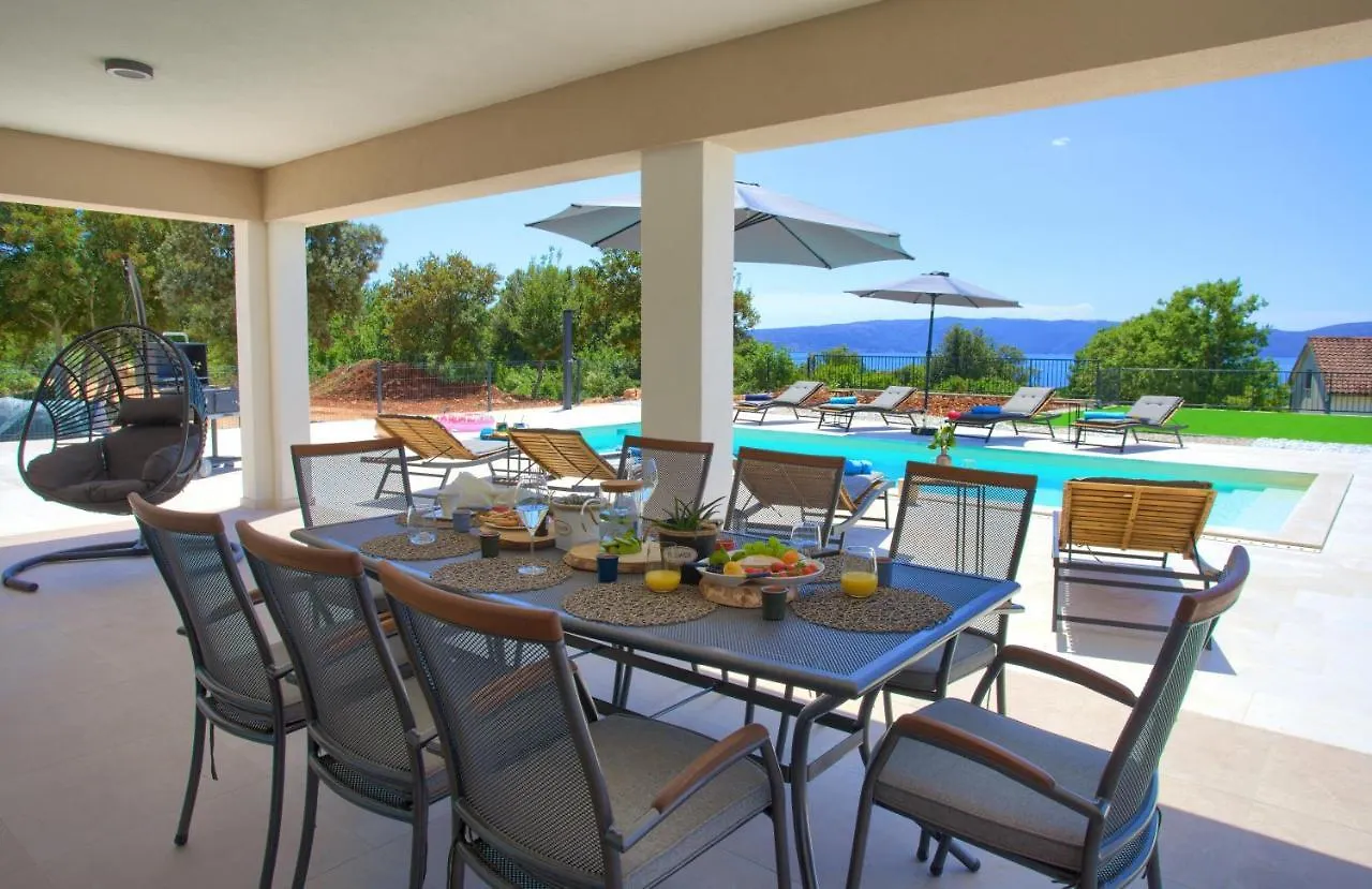 Villa Magnifica With Pool Pinezići